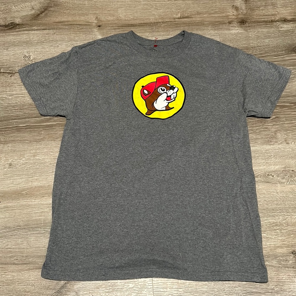 Bucee’s gray t-shit size M NWOT